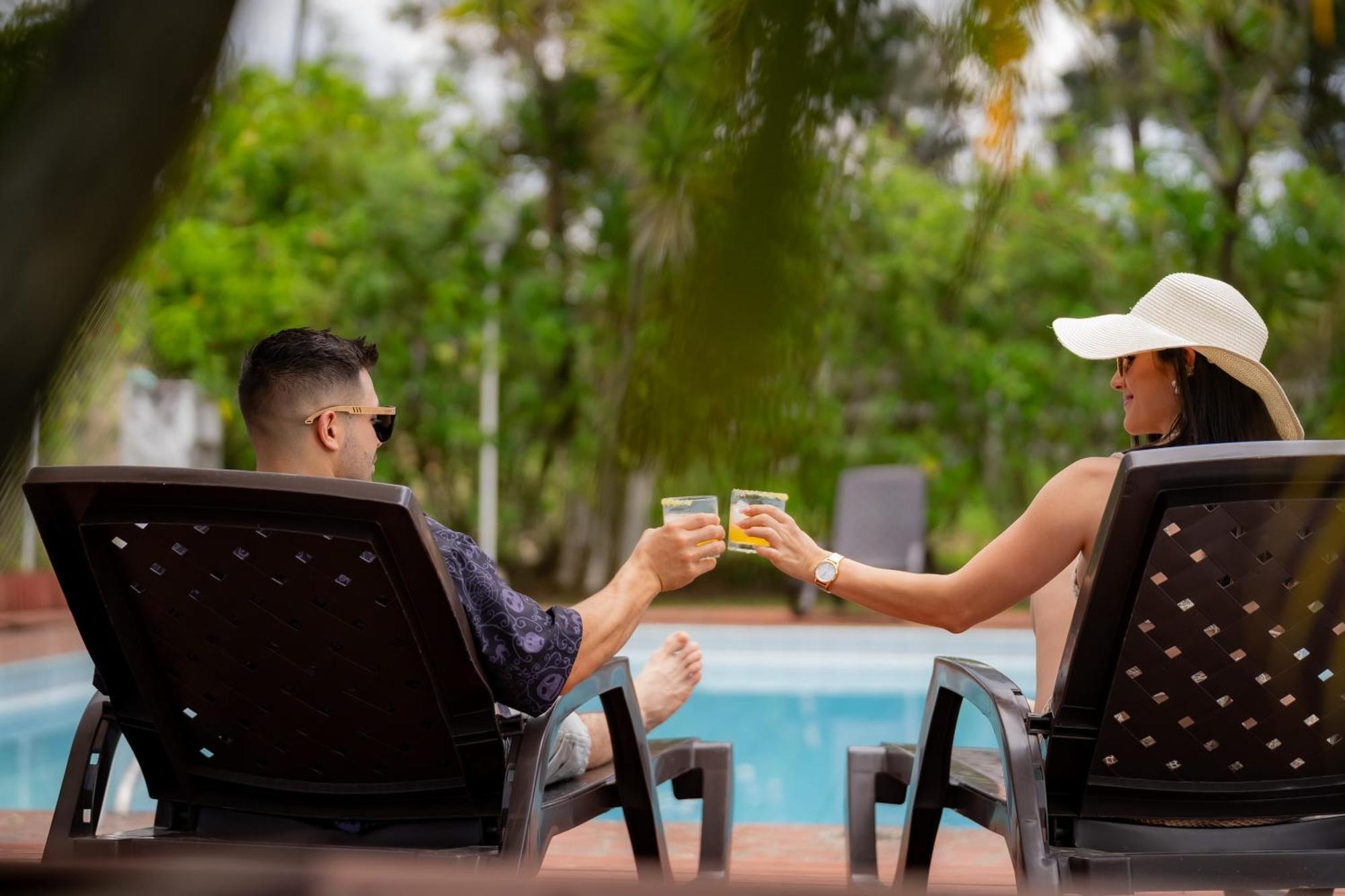 Hotel Campestre Alto Lindo En Guatapé Εξωτερικό φωτογραφία